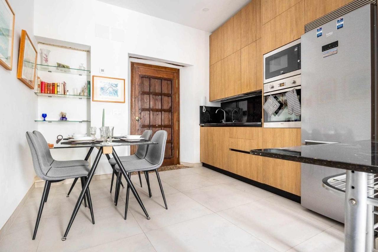 Comfy Away - Apartamento Exclusivo Mercado De Triana Con Balcon إشبيلية المظهر الخارجي الصورة