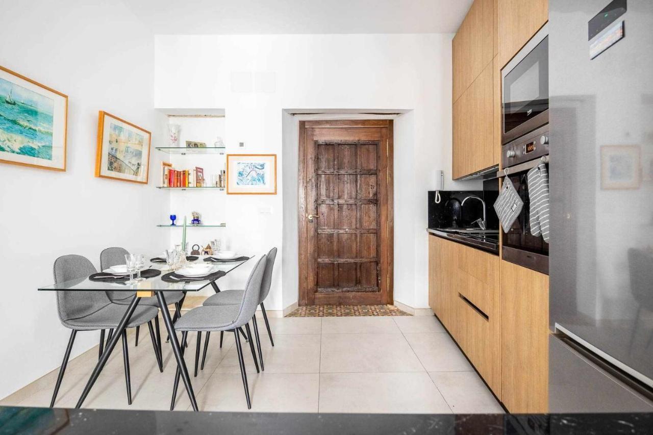 Comfy Away - Apartamento Exclusivo Mercado De Triana Con Balcon إشبيلية المظهر الخارجي الصورة