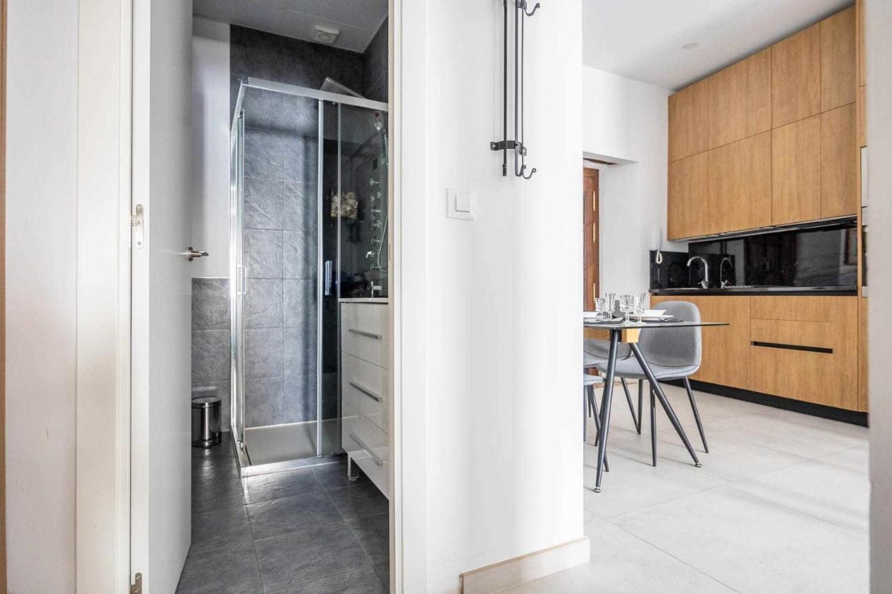 Comfy Away - Apartamento Exclusivo Mercado De Triana Con Balcon إشبيلية المظهر الخارجي الصورة