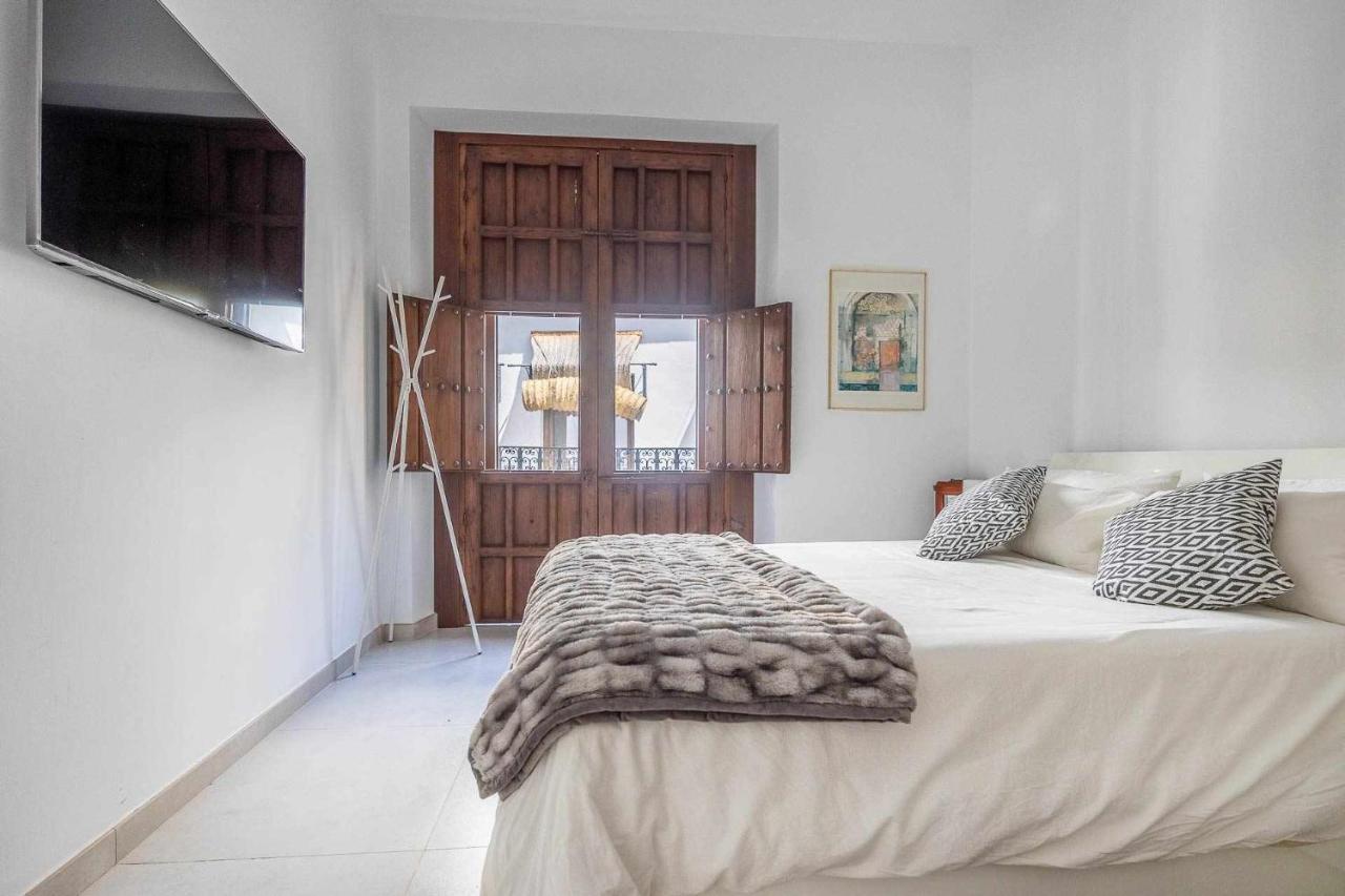 Comfy Away - Apartamento Exclusivo Mercado De Triana Con Balcon إشبيلية المظهر الخارجي الصورة