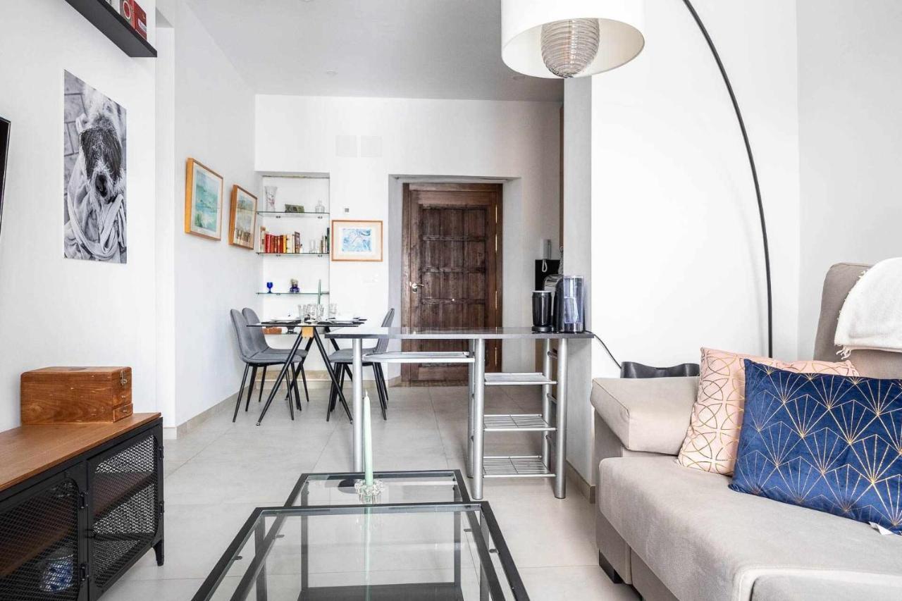 Comfy Away - Apartamento Exclusivo Mercado De Triana Con Balcon إشبيلية المظهر الخارجي الصورة
